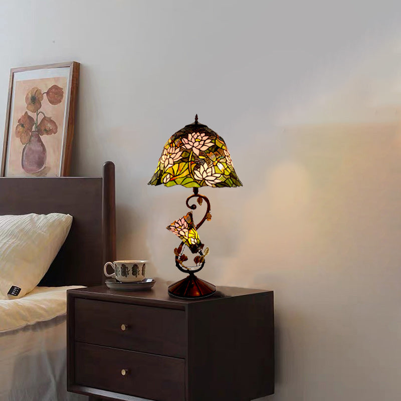 Traditional Tiffany Bouquet Iron Stained Glass Shade 3-Light Table Lamp For Bedroom