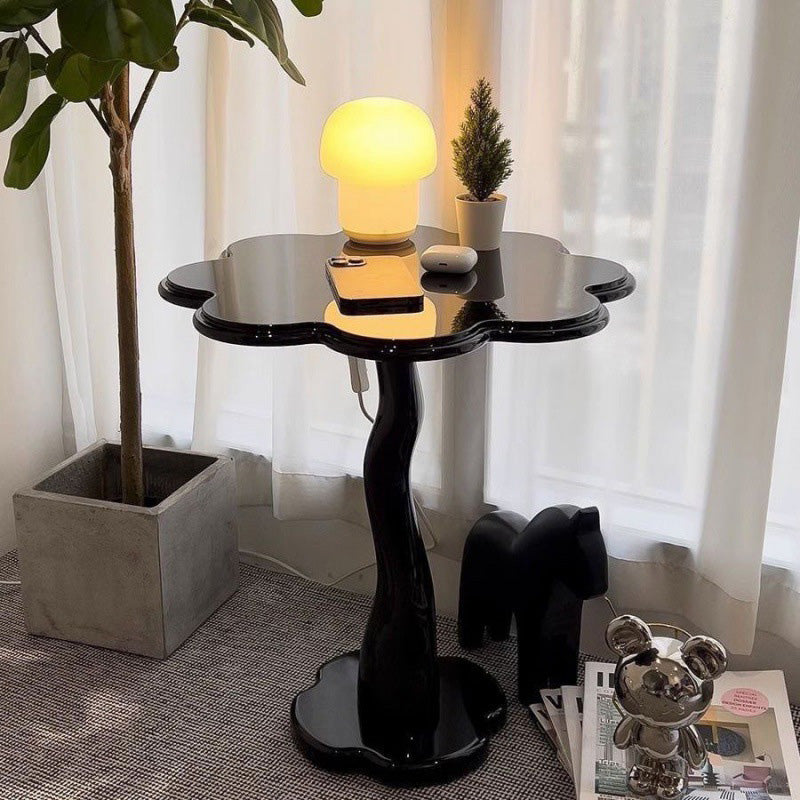 Contemporary Nordic Petal Shape Wood Iron Side Table For Living Room