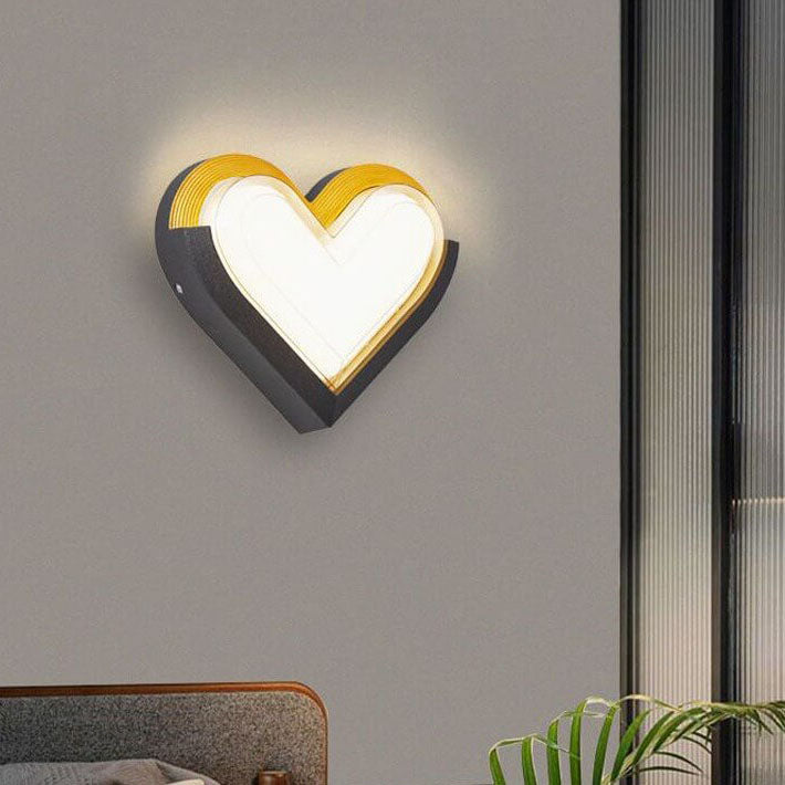 Creative Acrylic Heart Shield Diamond Shape LED Outdoor Waterproof Wall Sconce Lamp