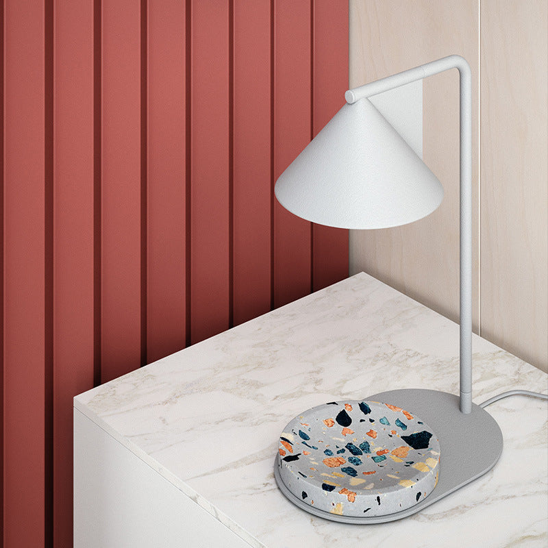 Lampe de table en cire fondue à 1 lumière avec abat-jour conique en fer nordique contemporain Terrazzo pour salon 