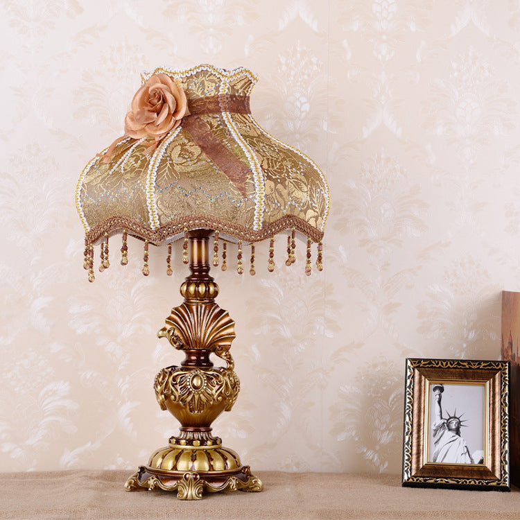 Traditional European Pastoral Flower Pattern Fabric Shade Resin Carved Base 1-Light Table Lamp For Home Office