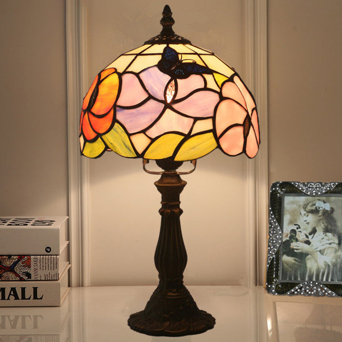 Traditional Tiffany Dome Flower Zinc Alloy Glass 1-Light Table Lamp For Bedside