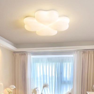 Contemporary Simplicity Iron PE Four-Leaf Clover LED Flush Mount Ceiling Light For Living Room