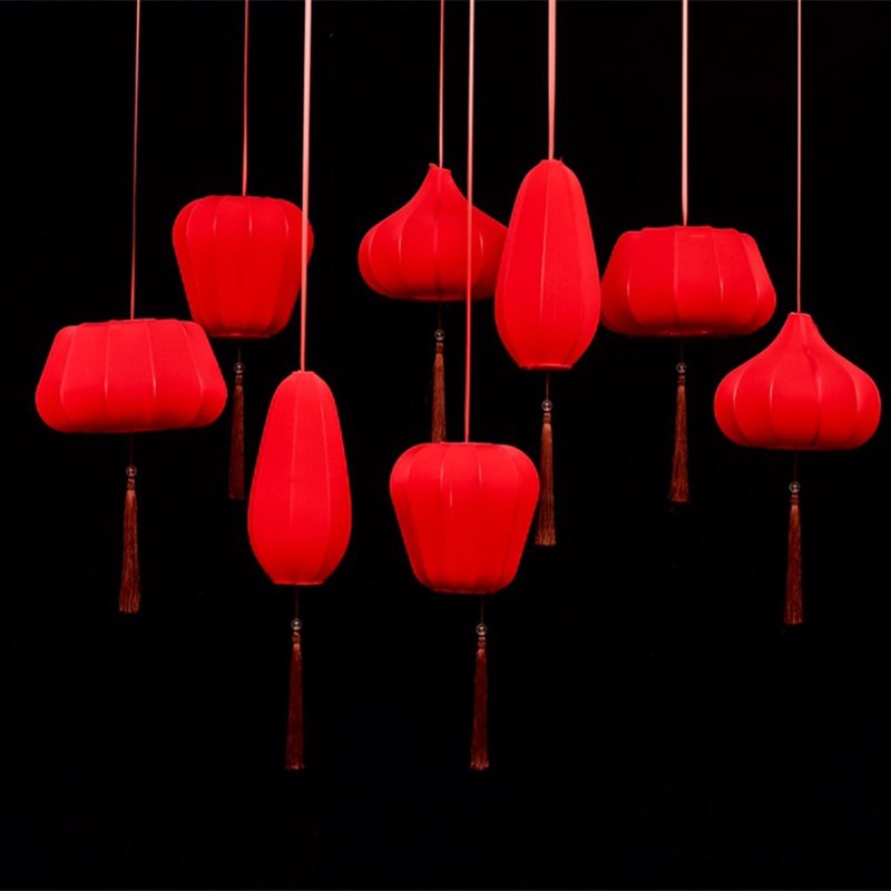 Traditional Chinese Lantern Fabric Iron 1-Light Pendant Light For Bedroom