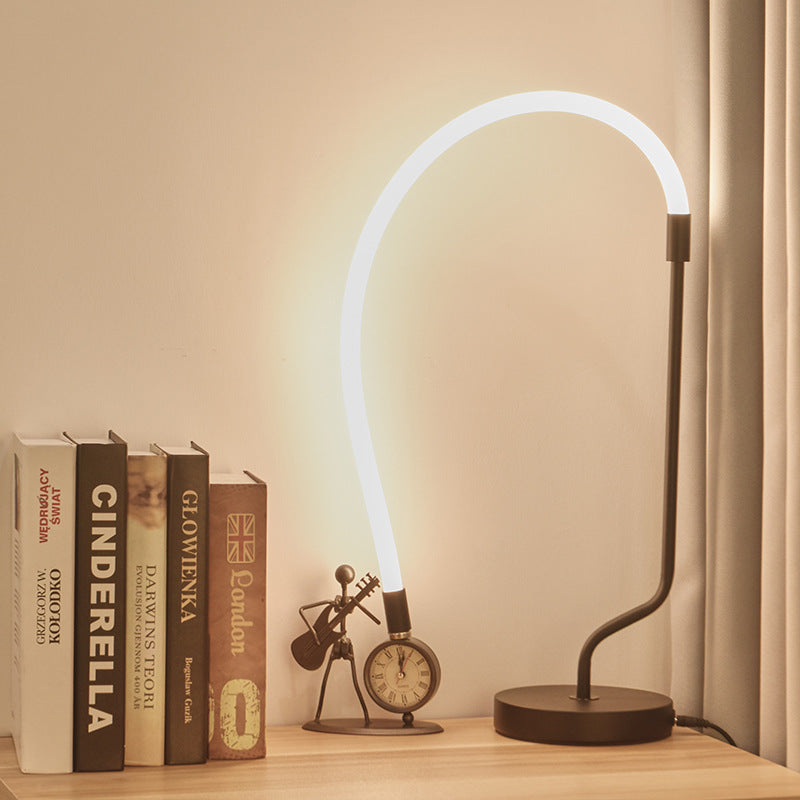 Modern Minimalist Irregular Line Iron Aluminum LED Table Lamp For Bedroom