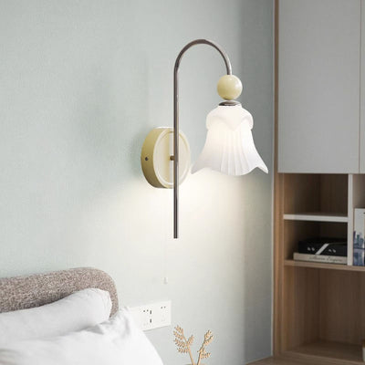 Modern Nordic Simple Iron Glass Flower Shape 1-Light Wall Sconce Lamp