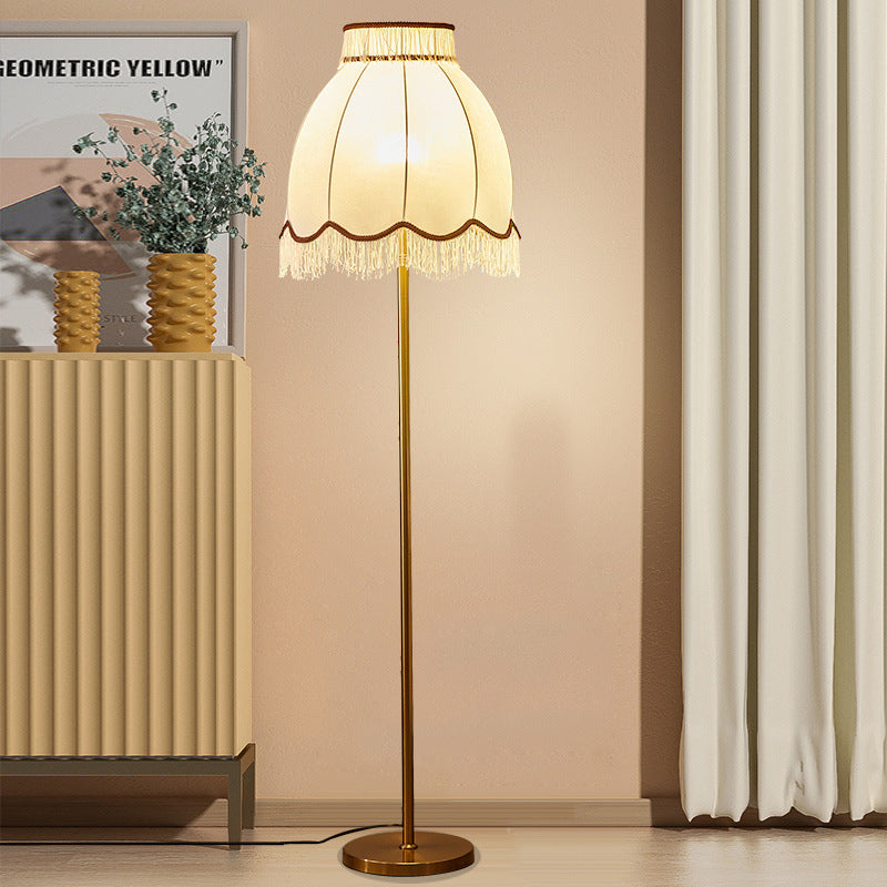 Traditionelle Retro Dome Quaste Eisen Stoff 1-Licht Stehlampe für Wohnzimmer 