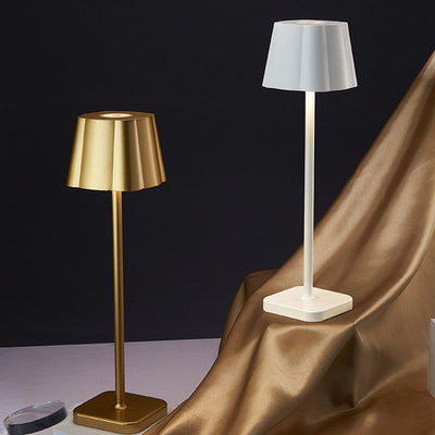 Contemporary Nordic Simplicity Metal Mushroom LED Table Lamp For Bedroom