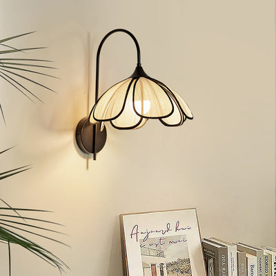 Traditional Japanese Flower Petal Shaped Iron Plant Fiber 1-Light Wall Sconce Lamp For Bedroom