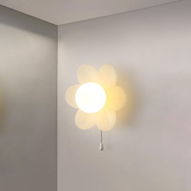 Modern Minimalist Cream Flower Resin LED Wall Sconce Lamp For Bedroom