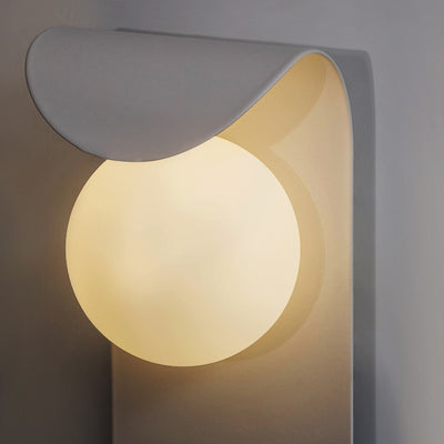 Contemporary Nordic Curved Oval Orb Hardware Glass 1-Light Wall Sconce Lamp For Living Room