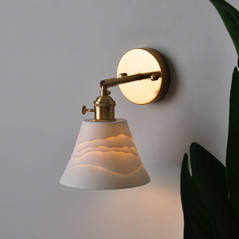 Nordic Minimalist Ceramic Mural Horn 1-Light Wall Sconce Lamp