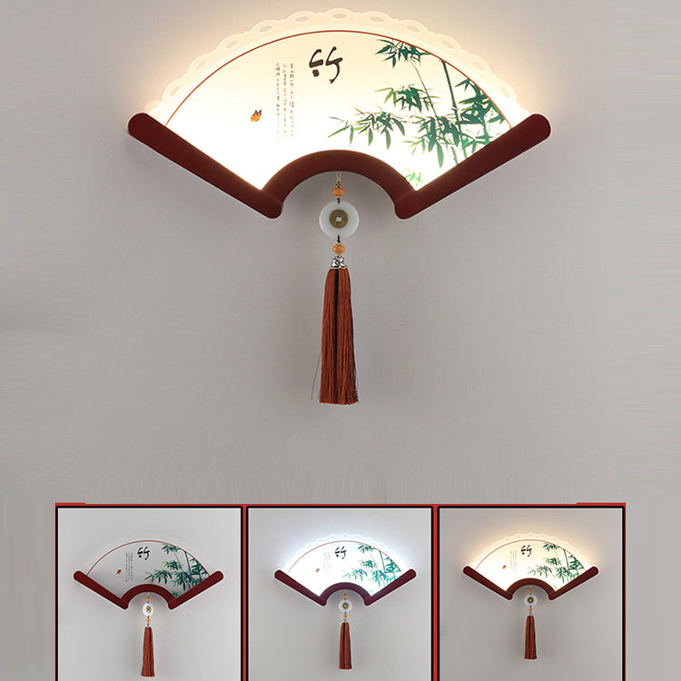 Traditional Chinese Scalloped Acrylic Plant Elements Shade Wooden Edge LED Wall Sconce Lamp For Living Room