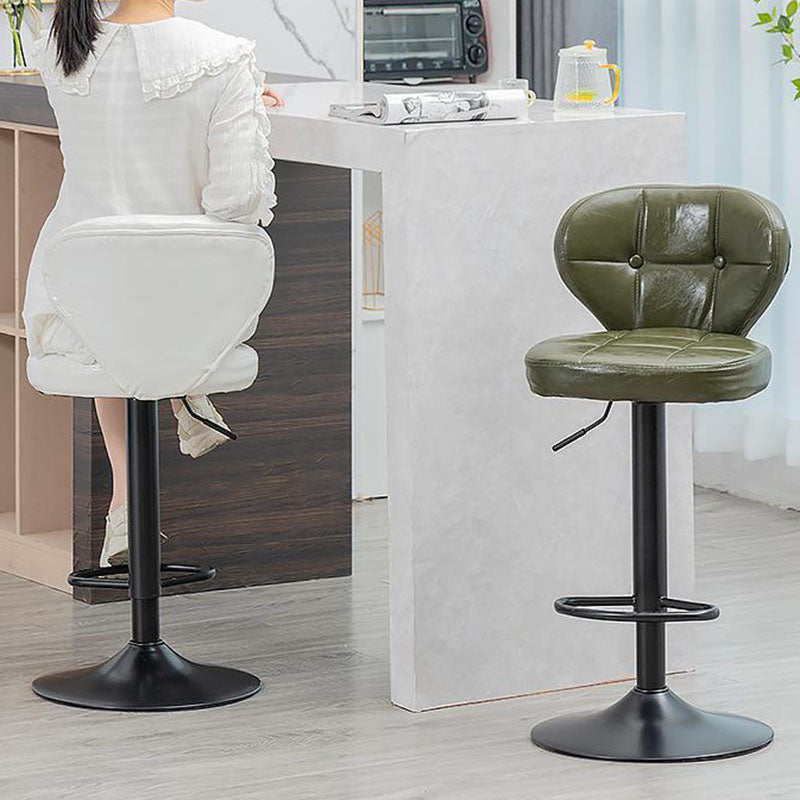 Tabouret de bar carré minimaliste moderne en cuir et métal avec dossier sans accoudoirs pour salle à manger 