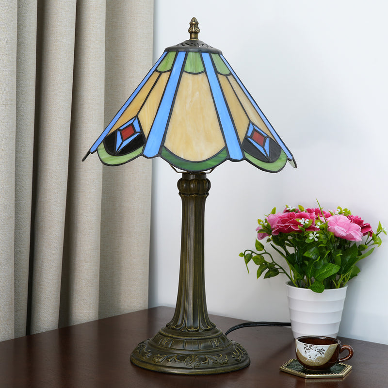 Traditional Tiffany Conic Aluminium Alloy Glass 1-Light Table Lamp For Bedside