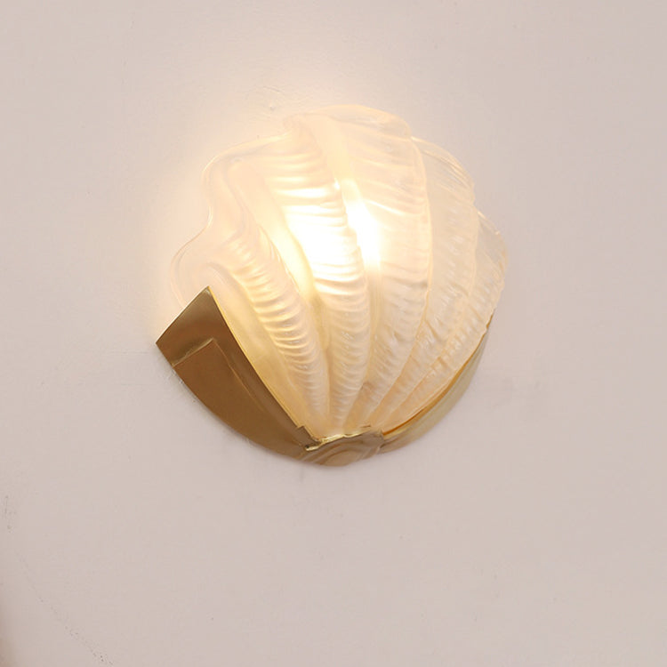 Modern Art Deco Shell Brass Glass 1-Light Wall Sconce Lamp For Living Room