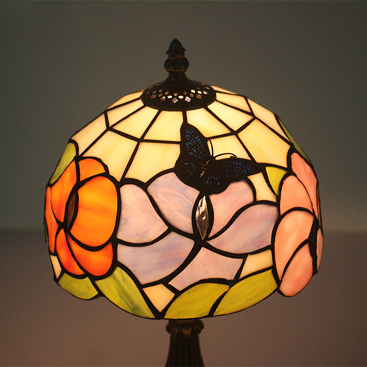 Traditional Tiffany Dome Flower Zinc Alloy Glass 1-Light Table Lamp For Bedside