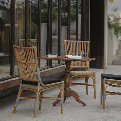 Chaise de salle à manger en bois tissé carré chinois traditionnel avec quatre pieds, dossier et accoudoirs 