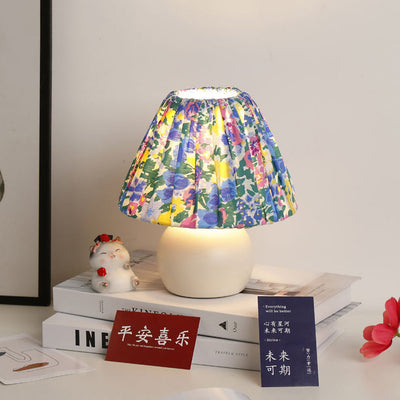 Traditional European Pastoral Floral Pattern Fabric Shade Ceramic Round Base 1-Light Table Lamp For Bedroom