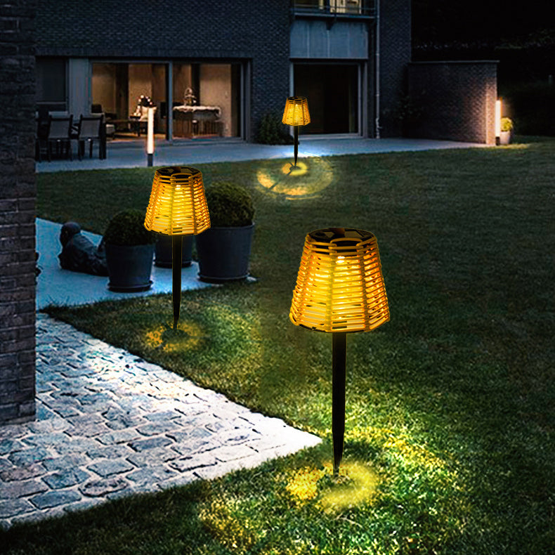 Traditional Farmhouse Solar Waterproof Iron Plastic Cylinder LED Landscape Lighting Outdoor Light For Garden