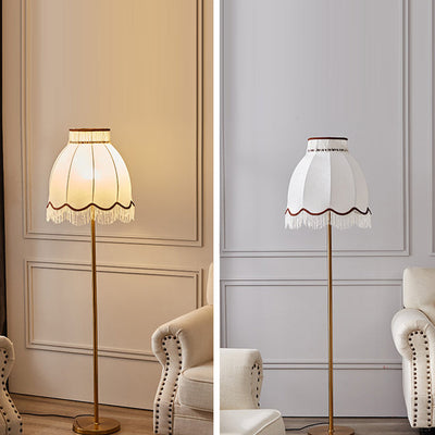 Traditionelle Retro Dome Quaste Eisen Stoff 1-Licht Stehlampe für Wohnzimmer 