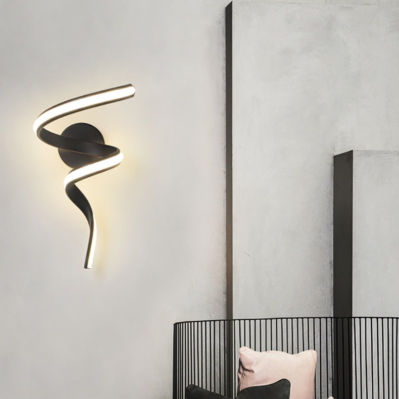 Applique murale LED en spirale créative contemporaine en fer, aluminium et silicone pour salon 