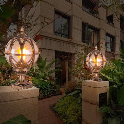 Traditional Colonial Globe Glass Aluminum 1-Light Outdoor Light For Garden