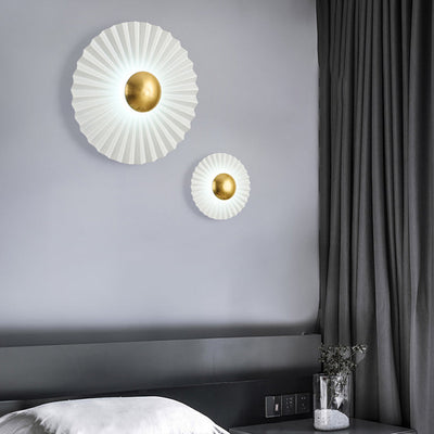 Contemporary Creative Round Scallop Hardware LED Wall Sconce Lamp For Living Room