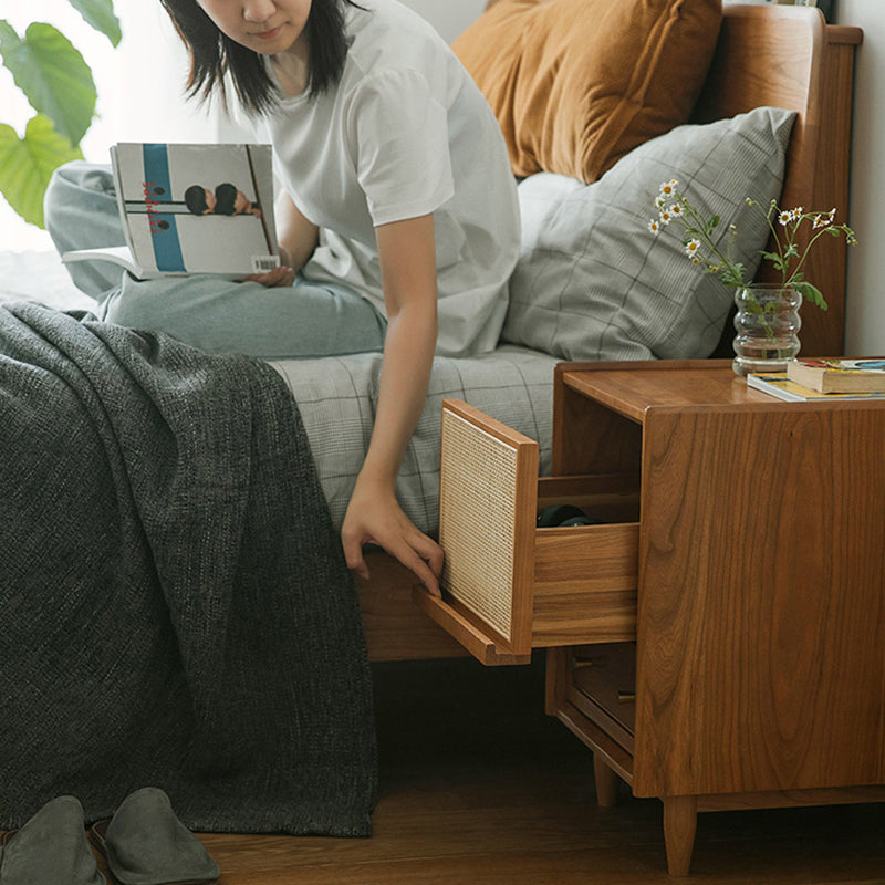 Contemporary Retro Square Solid Wood Nightstand 2-Drawer For Bedroom