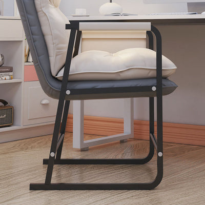 Silla rectangular de cuero y acero minimalista moderna con respaldo y reposabrazos para sala de estar 