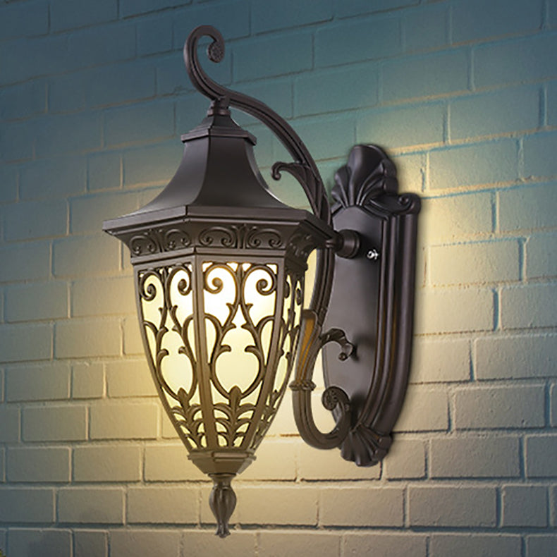 Traditional European Waterproof Seven Corner Goblet Aluminum Glass 1-Light Outdoor Wall Sconce Lamp For Garden