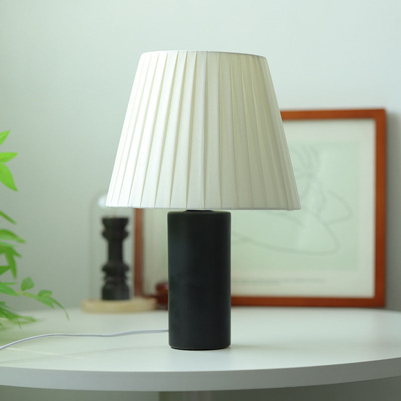 Lampe de table à 1 lumière cylindrique en tissu céramique de simplicité moderne pour chambre à coucher 