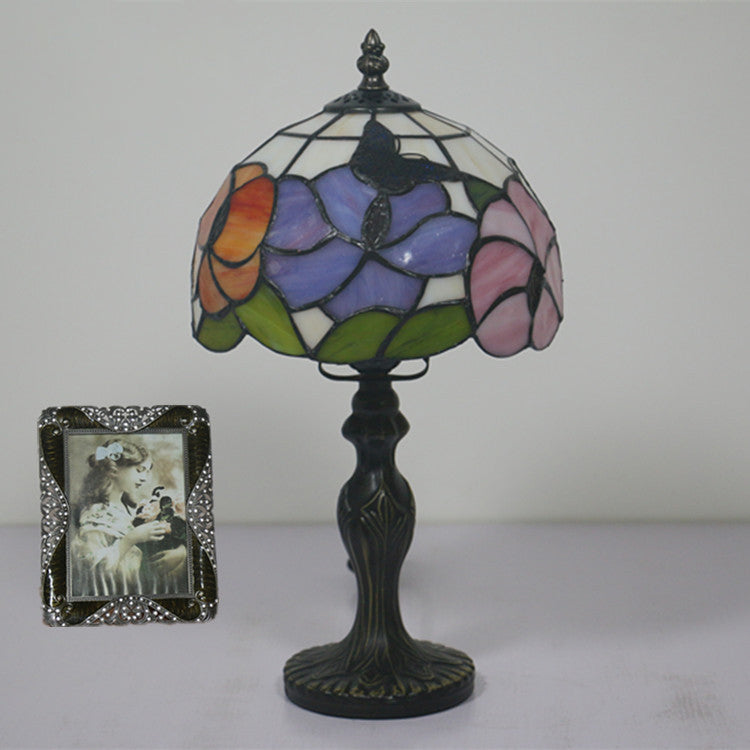 Traditional Tiffany Dome Flower Zinc Alloy Glass 1-Light Table Lamp For Bedside