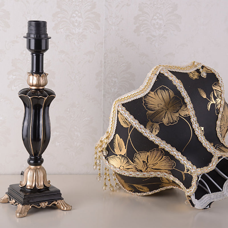 Traditional European Court Top Resin Fabric 1-Light Table Lamp For Bedroom