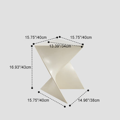 Table d'appoint en plastique triangulaire irrégulier minimaliste moderne pour salon 