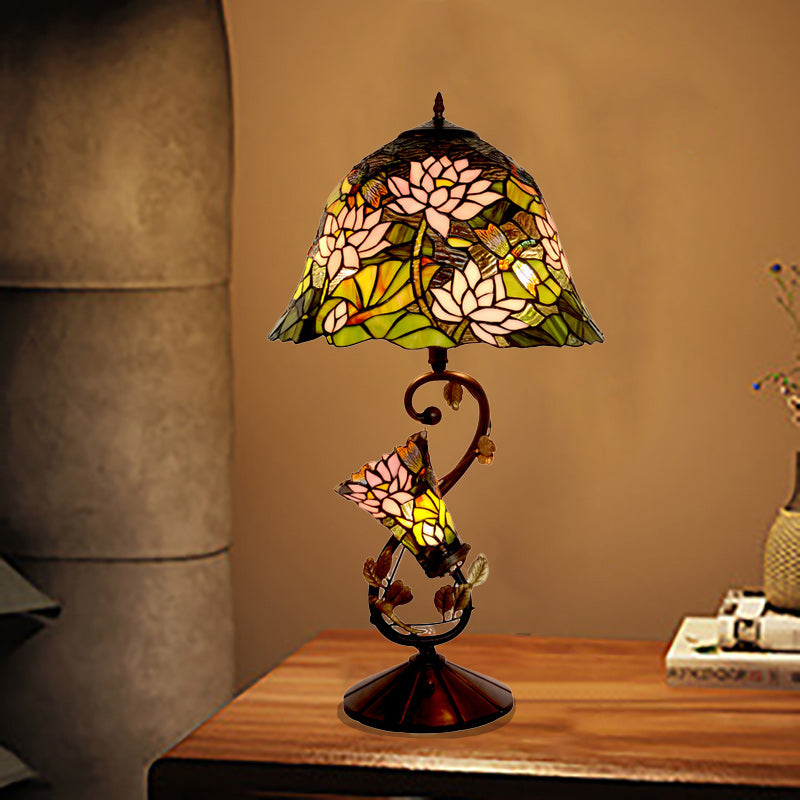 Traditional Tiffany Bouquet Iron Stained Glass Shade 3-Light Table Lamp For Bedroom