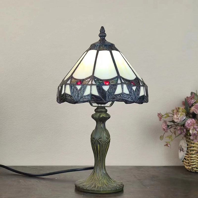 Traditional Tiffany Dome Flower Zinc Stained Glass 1-Light Table Lamp For Bedroom