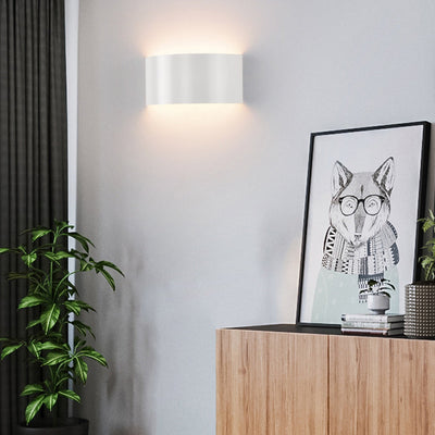 Modern Minimalist Half Round Iron LED Wall Sconce Lamp For Living Room