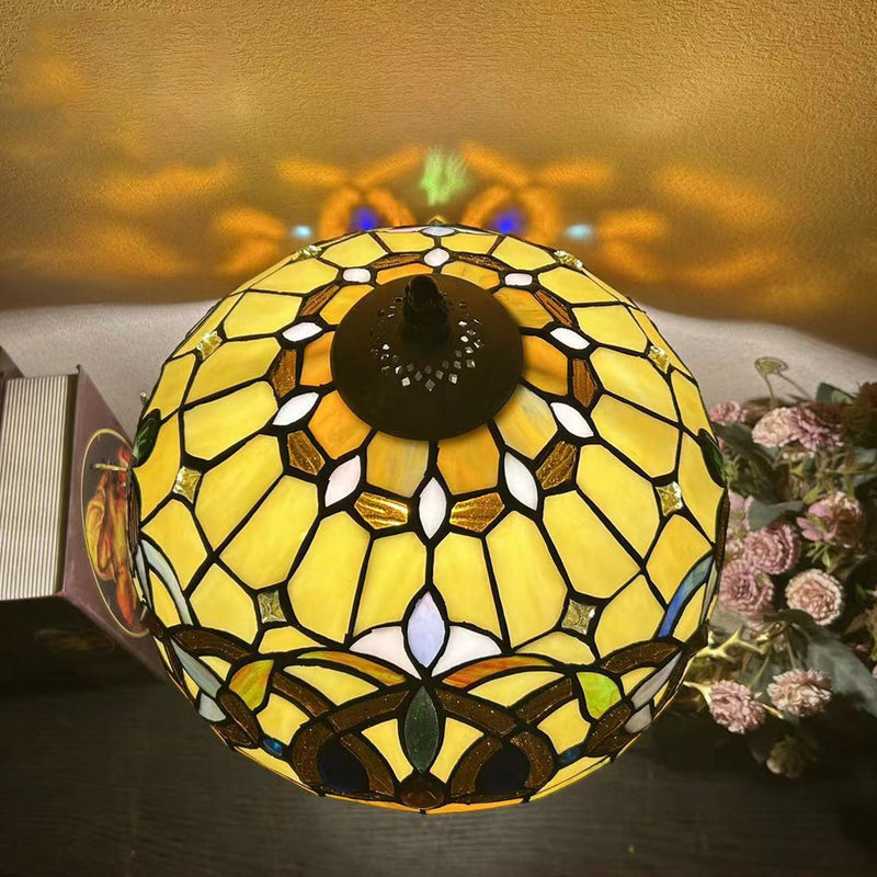 Traditional Tiffany Metal Hardware Glass Semicircular Dragonfly Flower Water Drop 1-Light Table Lamp For Bedroom