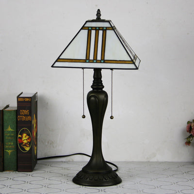 Traditional Tiffany Petal Glass Resin 1-Light Table Lamp For Living Room