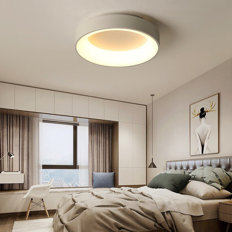 Contemporary Nordic Round Iron Acrylic LED Flush Mount Ceiling Light For Living Room