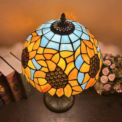 Traditional Tiffany Round Dome Flower Alloy Stained Glass 1-Light Table Lamp For Living Room