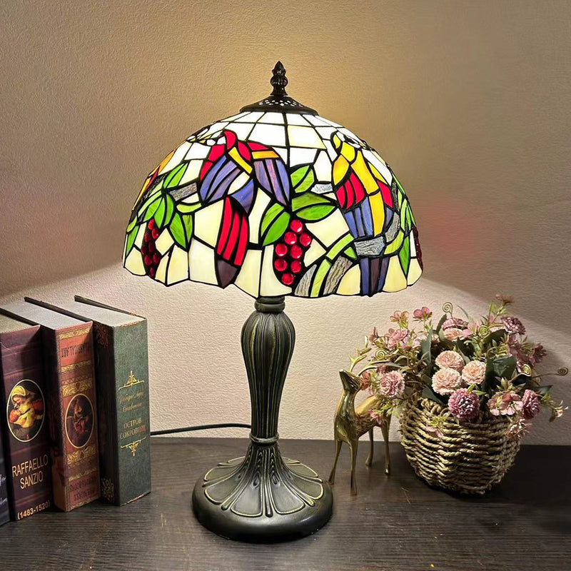 Traditional Tiffany Round Dome Flower Alloy Stained Glass 1-Light Table Lamp For Living Room