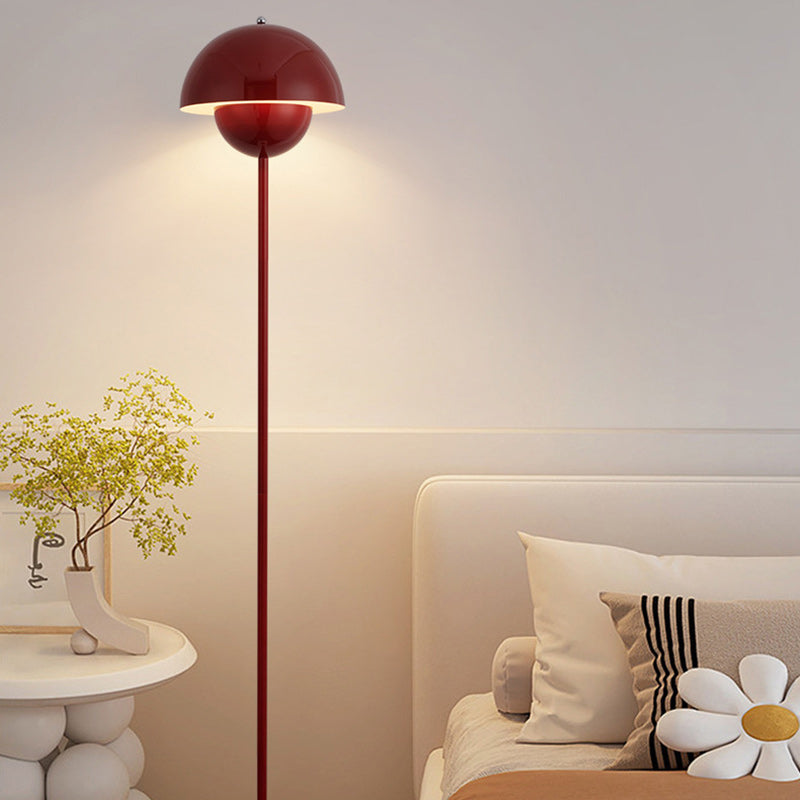 Moderne minimalistische LED-Tischlampe aus Glas mit Hardware