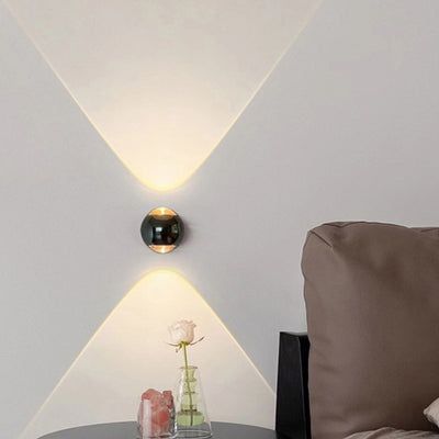 Modern Minimalist Globe Crystal LED Wall Sconce Lamp For Living Room