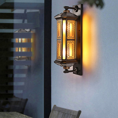 Traditional Chinese Rectangular Lantern Aluminum Glass 1-Light Outdoor Wall Sconce Lamp For Garden