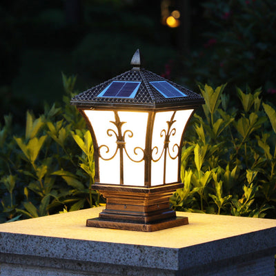 Traditional Chinese Solar Waterproof Quadrangle Carved Aluminum Glass LED Post Head Light Outdoor Light For Garden