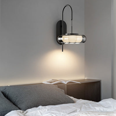 Moderne minimalistische gebogene Stange Runde Eisen Glas Schatten Kunststoff LED Wandleuchte Lampe für Wohnzimmer 