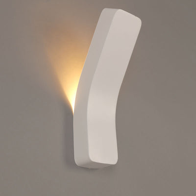 Moderne minimalistische gebogene Rechteck Eisen Schatten 1-Licht Wandleuchte Lampe für Wohnzimmer 