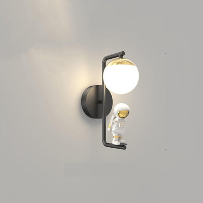 Moderne minimalistische Orb Astronaut Eisen Harz Acryl LED Wandleuchte Lampe für Schlafzimmer 